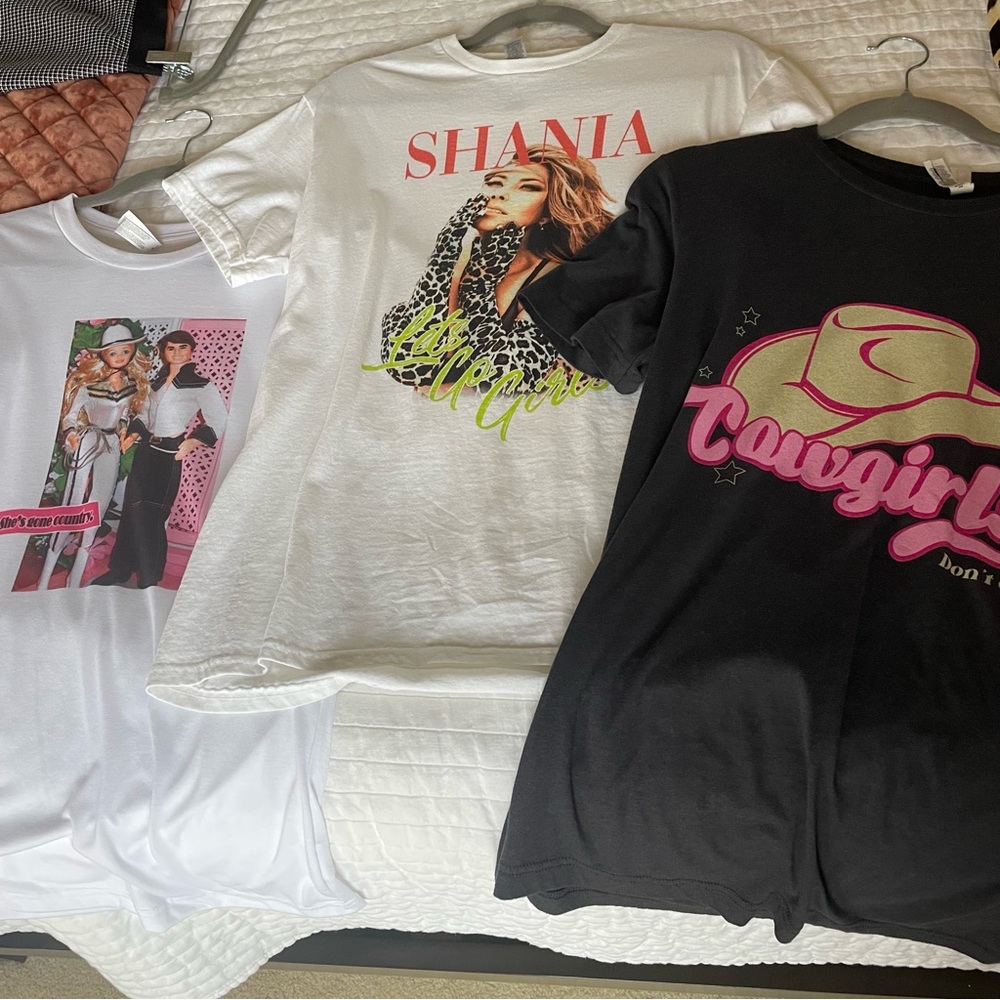 Bundle 4 Fun Western Tshirts M